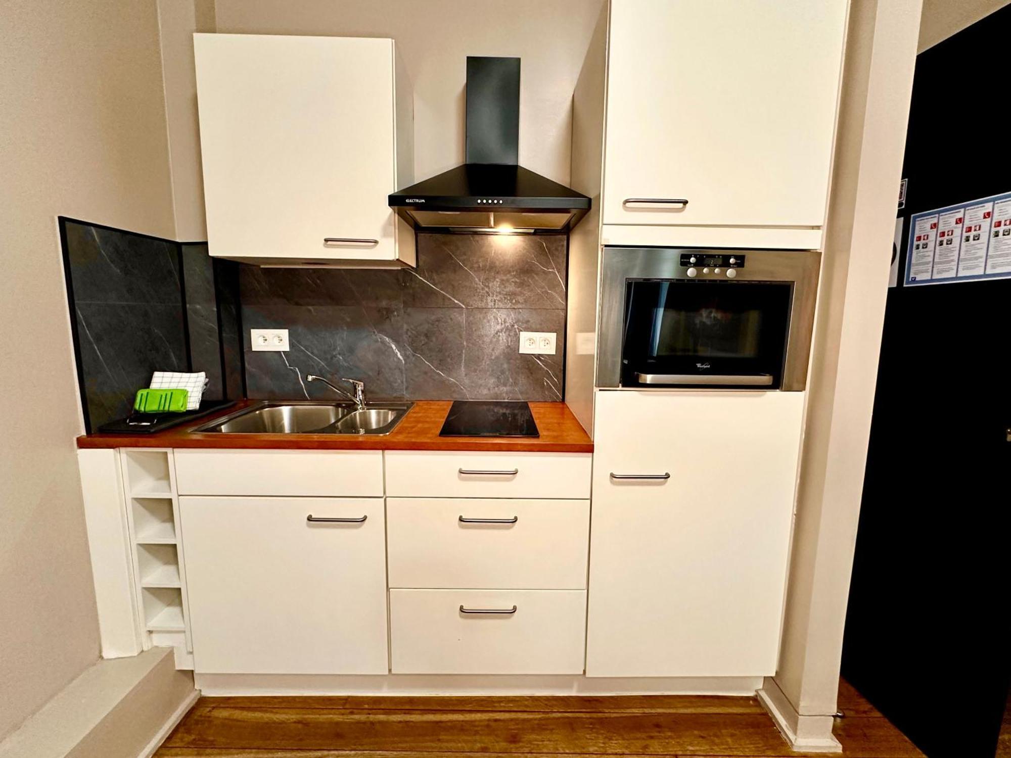 Luxury Suites Castel By Rikas Hotels Antwerpen Exteriör bild