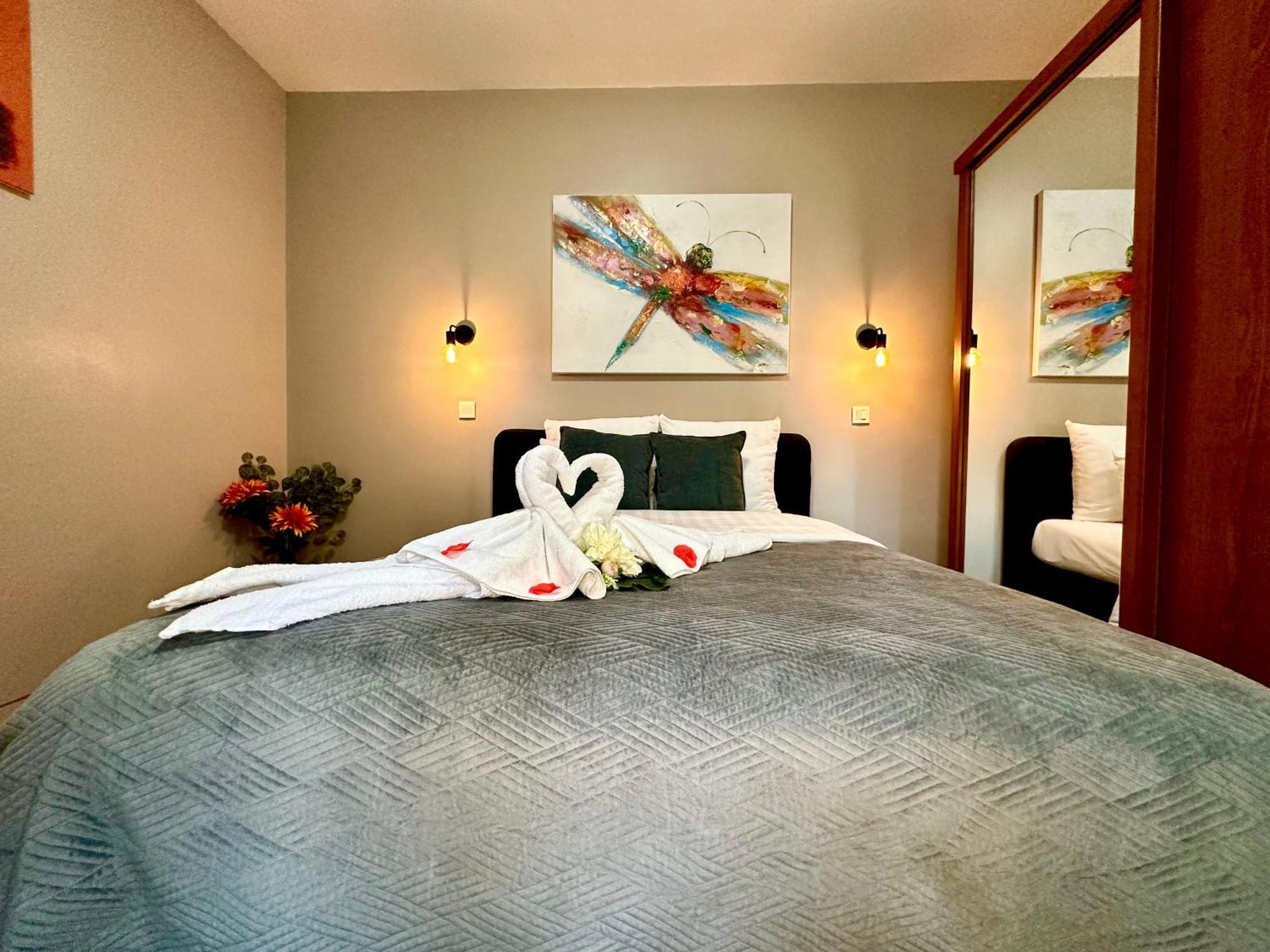 Luxury Suites Castel By Rikas Hotels Antwerpen Exteriör bild