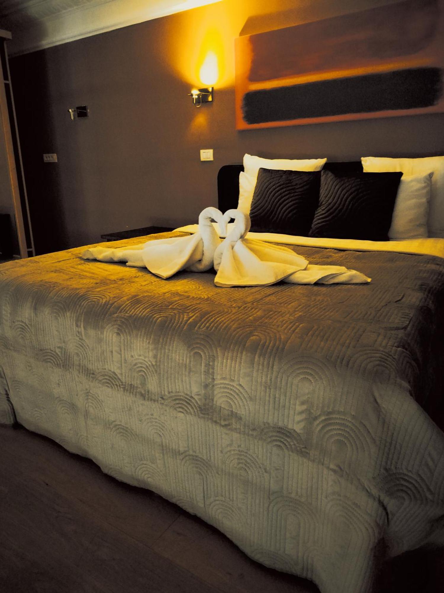 Luxury Suites Castel By Rikas Hotels Antwerpen Rum bild